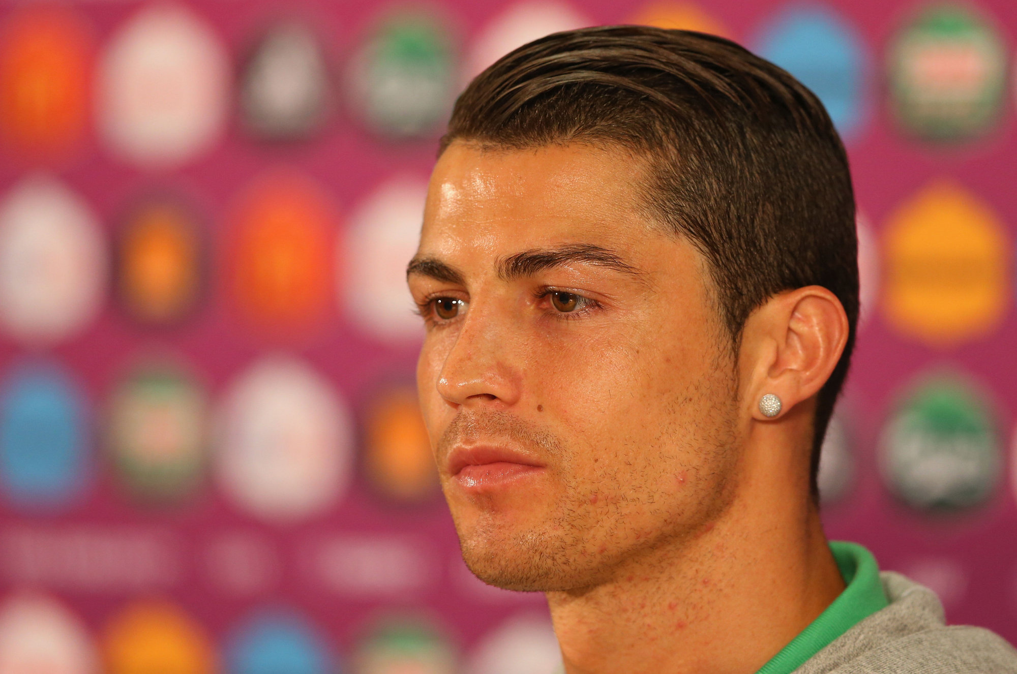 Cristiano-Ronaldo-Hairstyle-Full-HD-Wallpaper.jpg